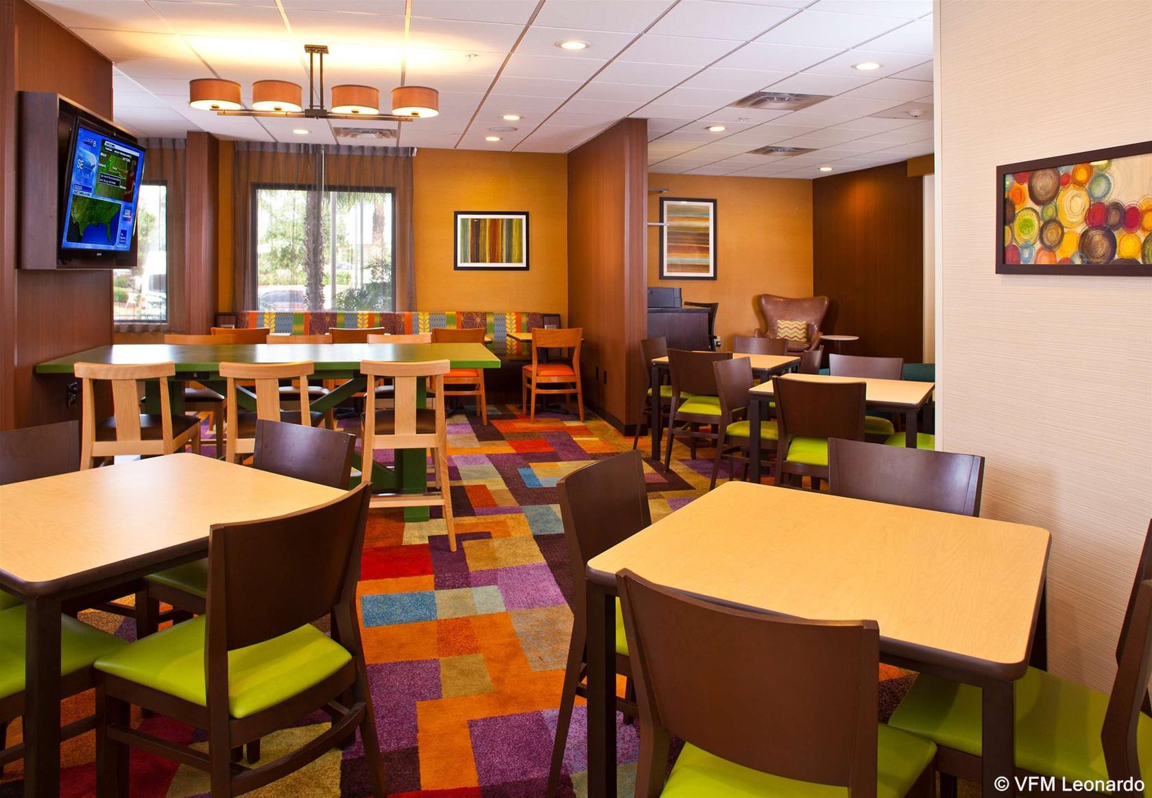Fairfield Inn & Suites Houston Hobby Airport Екстер'єр фото