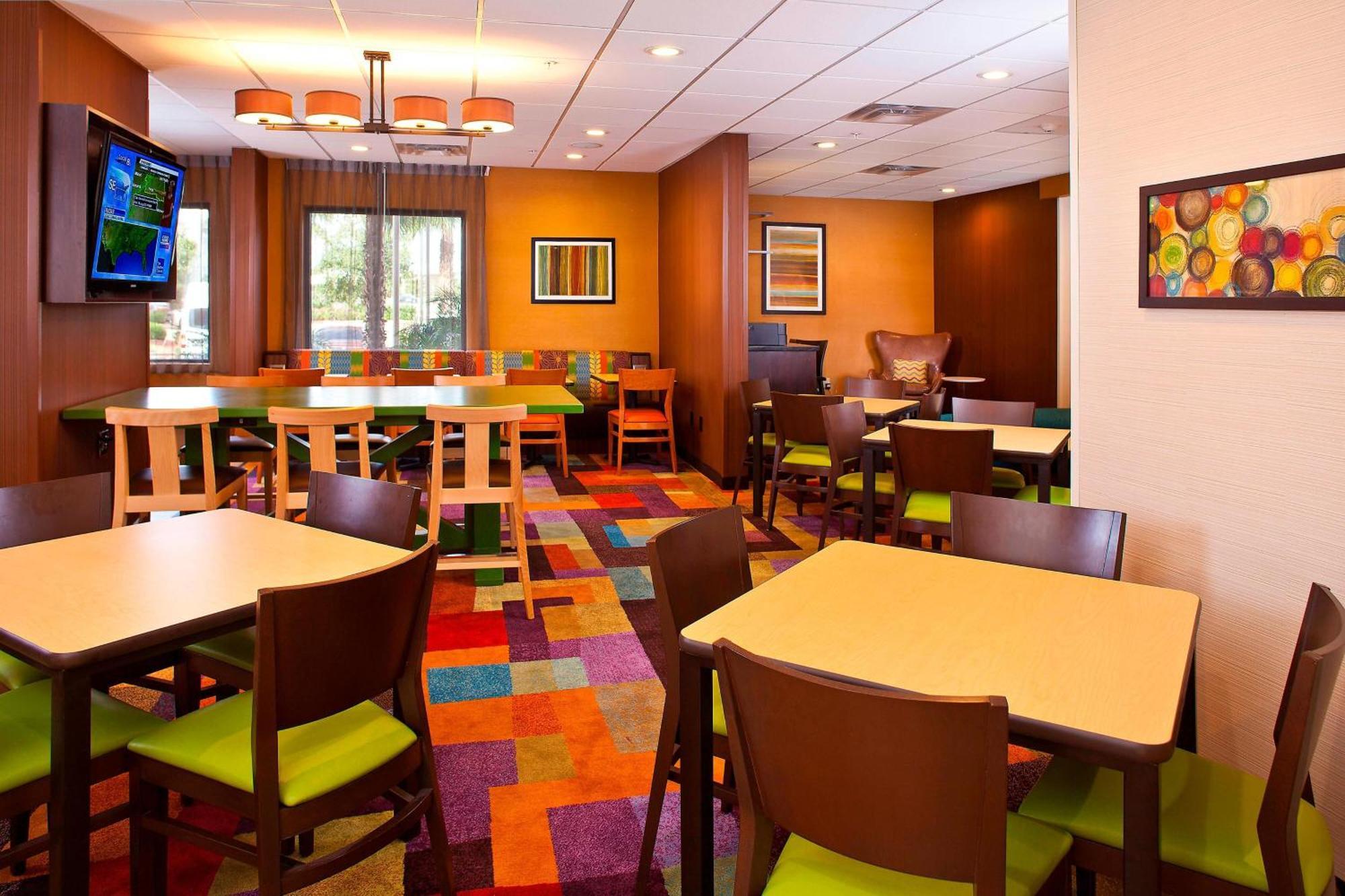 Fairfield Inn & Suites Houston Hobby Airport Екстер'єр фото